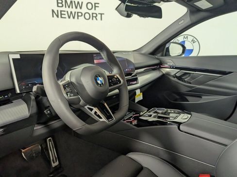 New 2026 BMW 530i xDrive w/ M Sport Package AWD/4WD image 11