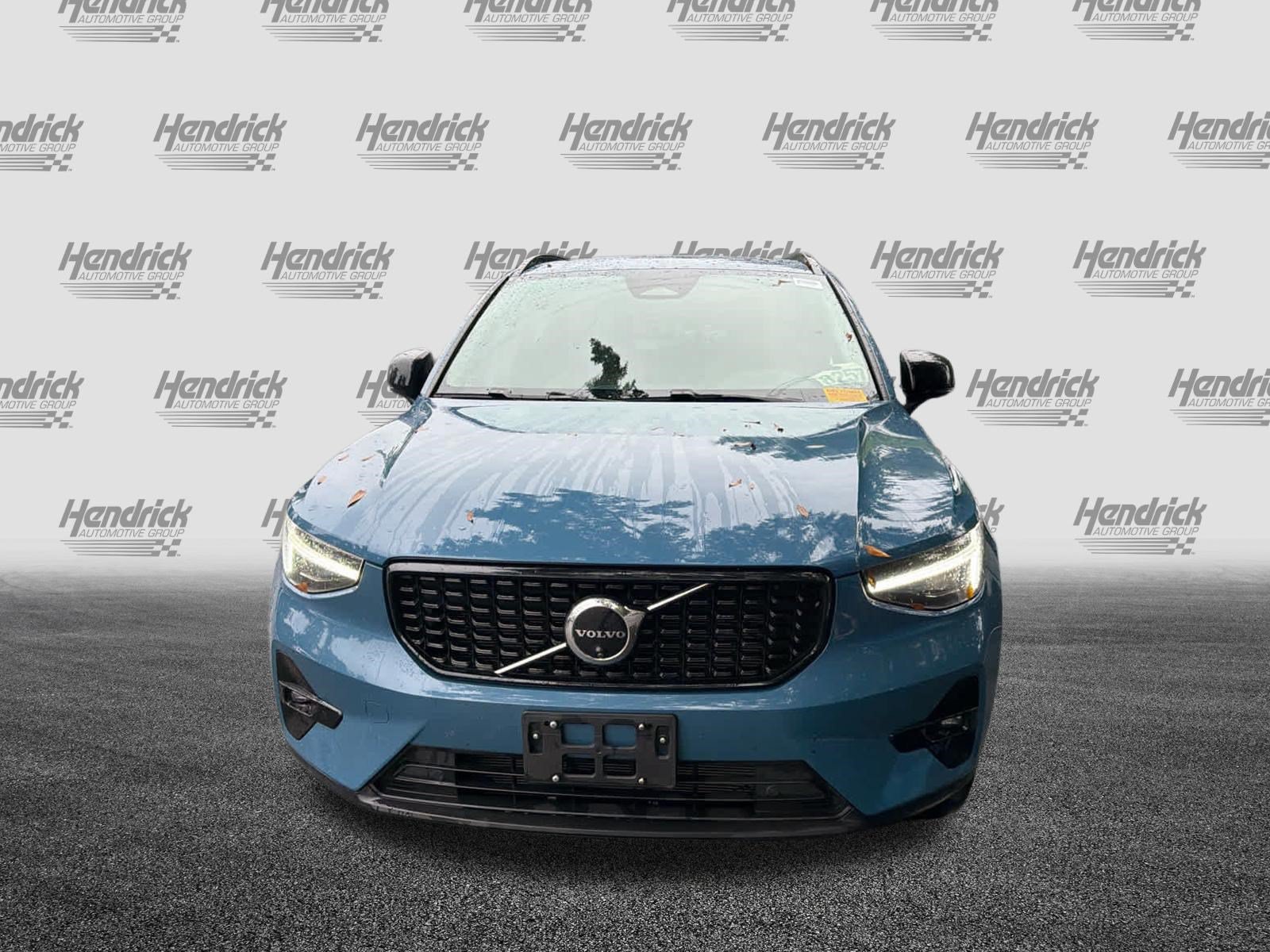 Certified 2024 Volvo XC40 B5 Ultimate w/ Protection Package Premier AWD/4WD image 6