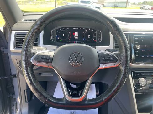 Used 2022 Volkswagen Atlas Cross Sport SEL R-Line AWD/4WD image 26