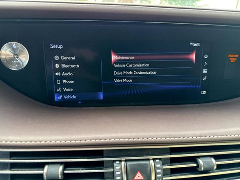 Used 2018 Lexus LS 500 image 22