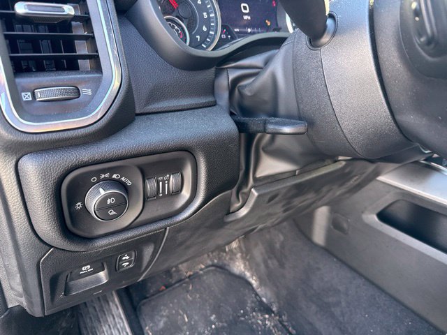 Used 2026 RAM 1500 Laramie AWD/4WD image 18
