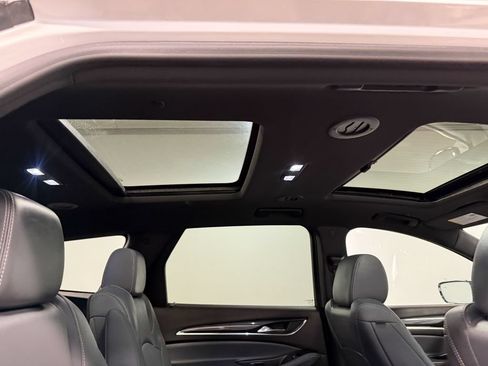 Used 2022 Buick Enclave Premium w/ Experience Buick Package AWD/4WD image 16