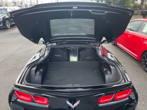 Used 2019 Chevrolet Corvette Stingray Coupe w/ 1LT image 25
