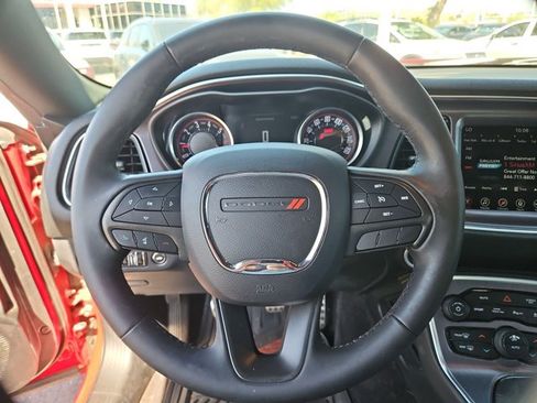 Used 2017 Dodge Challenger R/T w/ Driver Convenience Group RWD image 13