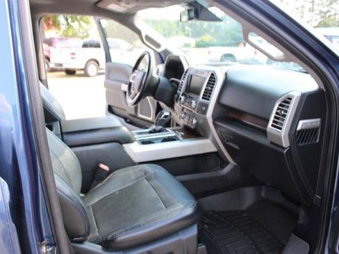 Used 2015 Ford F150 Lariat w/ Equipment Group 502A Luxury AWD/4WD image 18