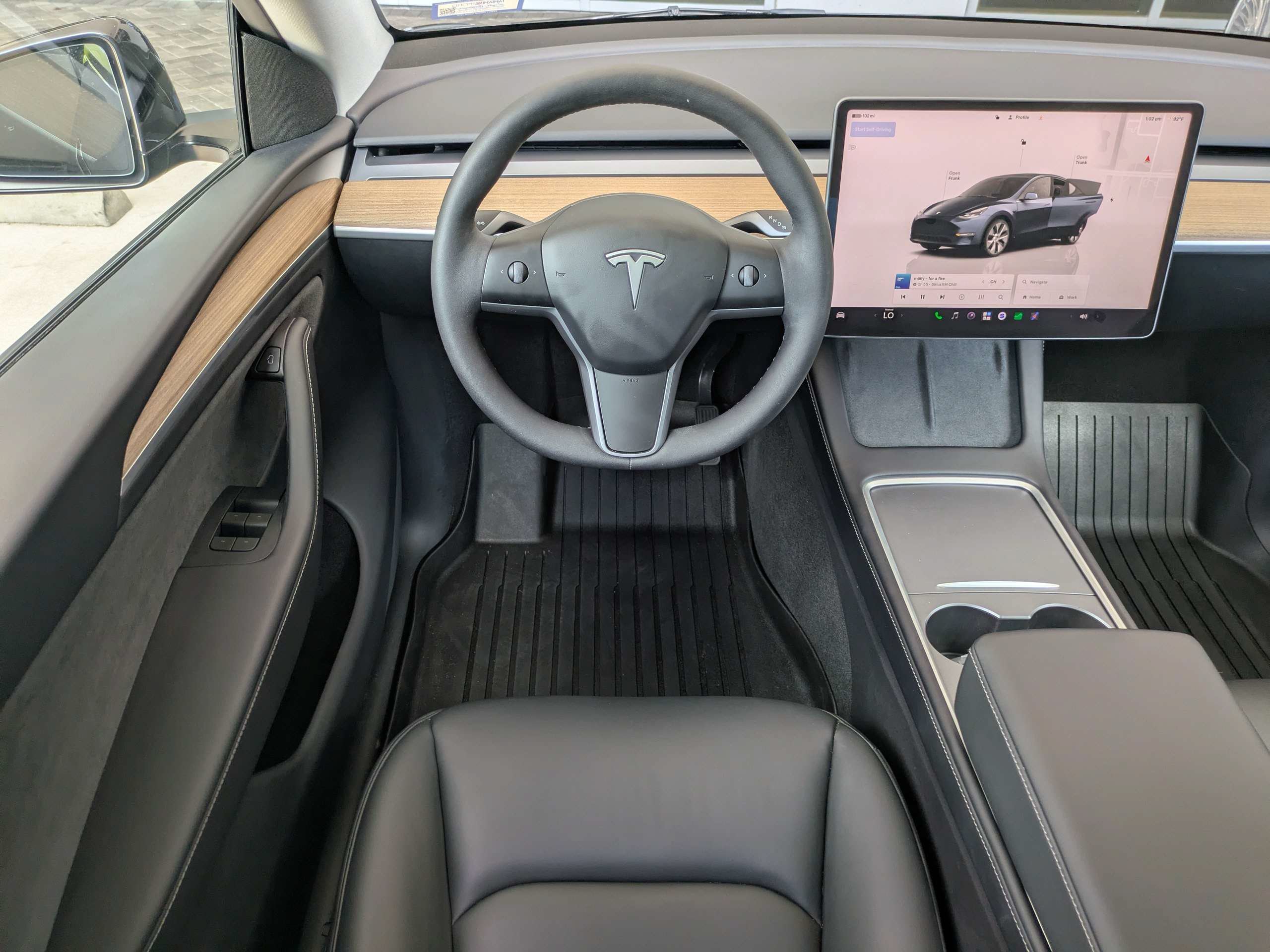Used 2024 Tesla Model Y Long Range AWD/4WD image 17