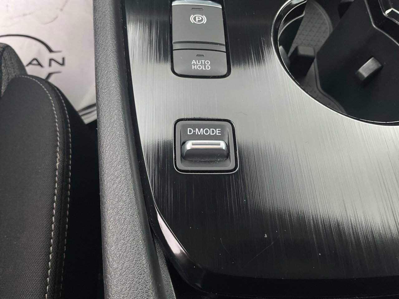Used 2023 Nissan Rogue SV FWD image 23