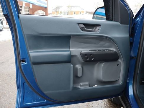 Used 2023 Ford Maverick Lariat w/ Lariat Luxury Package image 9