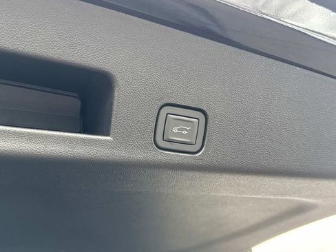 New 2026 Chevrolet Traverse LT w/ Enhanced Driving Package FWD image 14