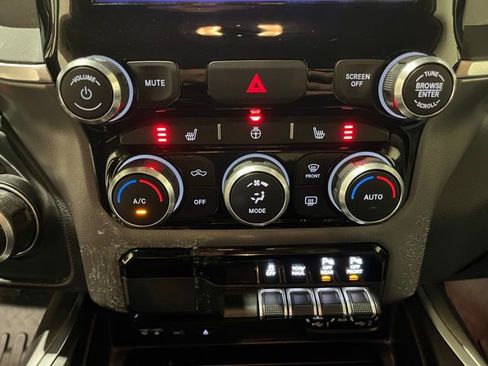 Used 2019 RAM 1500 Big Horn RWD image 36