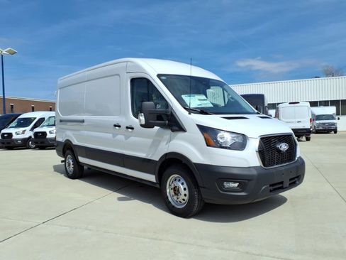 New 2026 Ford Transit 250 148 Medium Roof Extended AWD image 3