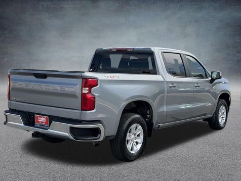 Used 2025 Chevrolet Silverado 1500 LT AWD/4WD image 3