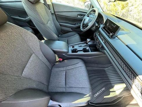 Used 2025 Honda Accord SE image 42