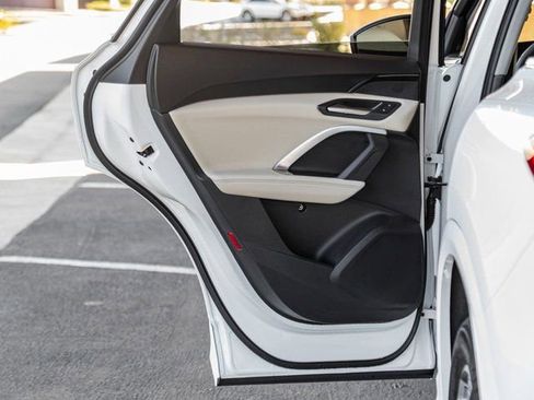 Used 2025 Audi Q5 Premium w/ 19" Wheel Package image 21