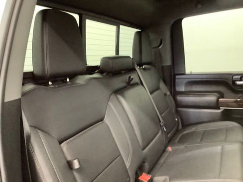 Used 2021 GMC Sierra 2500 SLT w/ SLT Preferred Package AWD/4WD image 34