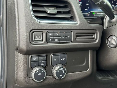 Used 2022 Chevrolet Tahoe RST w/ Luxury Package AWD/4WD image 28