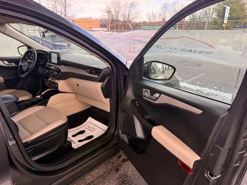 Used 2020 Ford Escape SEL image 24