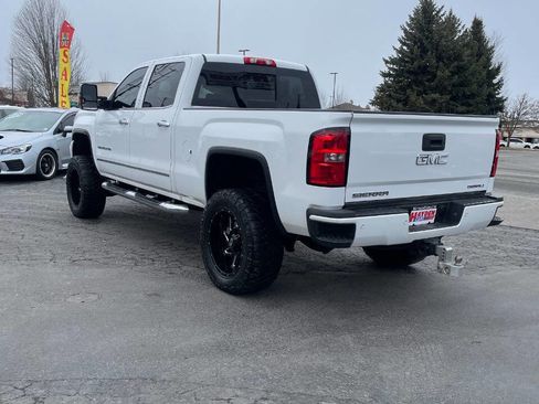 Used 2015 GMC Sierra 2500 Denali w/ Duramax Plus Package image 3