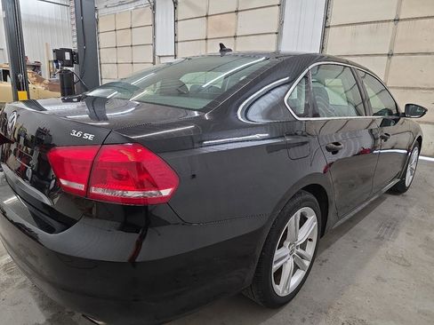 Used 2012 Volkswagen Passat 3.6 SE FWD image 13