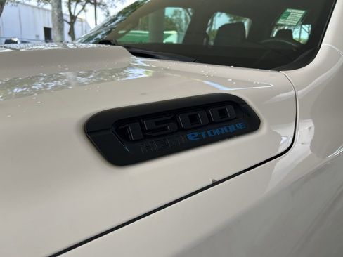 Used 2023 RAM 1500 Big Horn AWD/4WD image 12