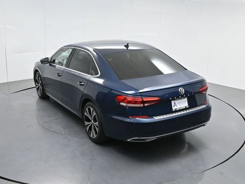 Used 2022 Volkswagen Passat 2.0T SE FWD image 44