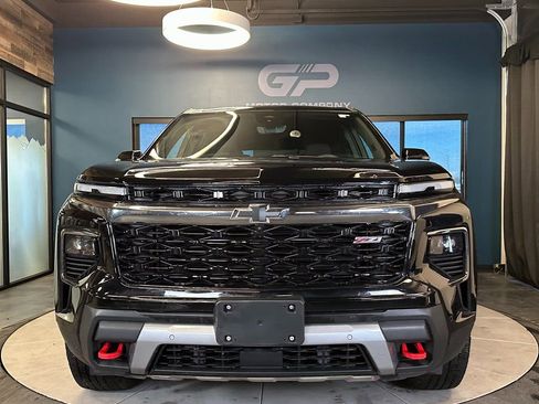 Used 2024 Chevrolet Traverse Z71 w/ Enhanced Driving Package image 8