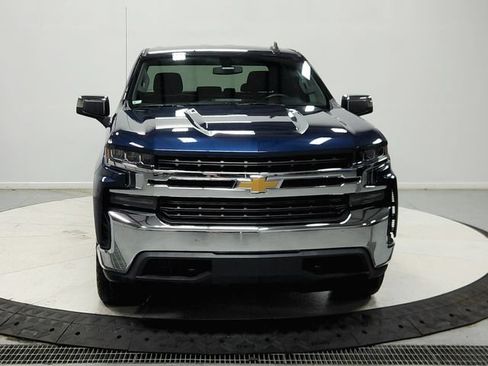 Used 2020 Chevrolet Silverado 1500 LT AWD/4WD image 3