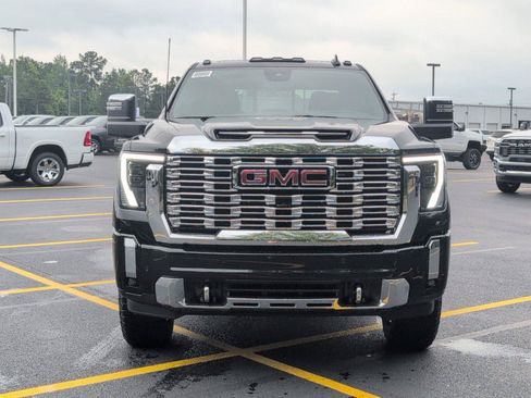 New 2026 GMC Sierra 2500 Denali w/ Denali Reserve Package AWD/4WD image 9