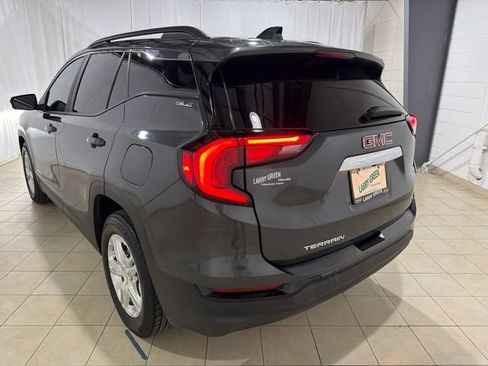 Used 2021 GMC Terrain SLE w/ Driver Convenience Package FWD image 4