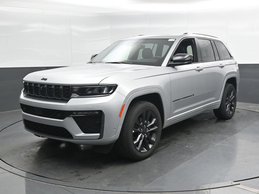 Used 2026 Jeep Grand Cherokee Limited AWD/4WD image 7