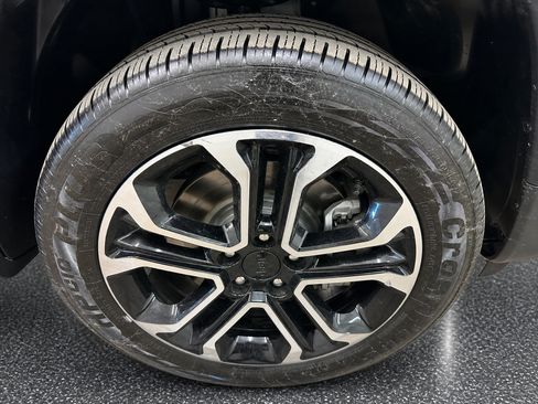 Certified 2024 Jeep Compass Limited AWD/4WD image 28