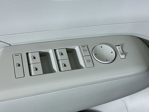 Used 2025 Hyundai Kona SEL FWD image 15