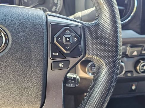 Used 2016 Toyota Tacoma TRD Sport w/ Towing Package AWD/4WD image 26