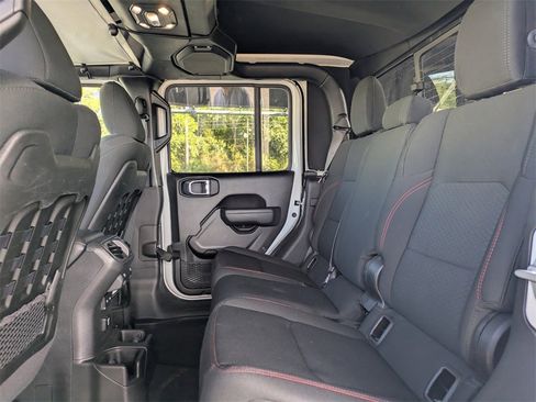 Used 2021 Jeep Gladiator Rubicon image 13