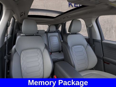 New 2024 Ford Escape SE w/ PHEV Premium Package FWD image 10