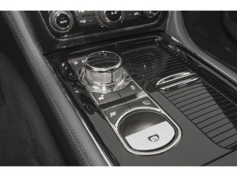 Used 2015 Jaguar XJ L Portfolio image 10