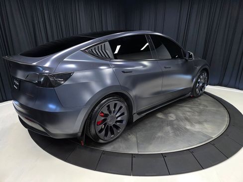 Used 2023 Tesla Model Y Performance AWD/4WD image 14