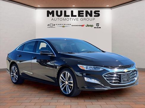 Used 2024 Chevrolet Malibu LT image 3