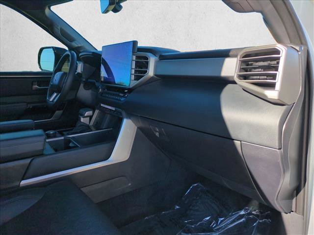 Used 2025 Toyota Tundra Limited AWD/4WD image 21