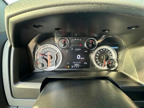 Used 2020 RAM 1500 Classic SLT w/ Luxury Group RWD image 14
