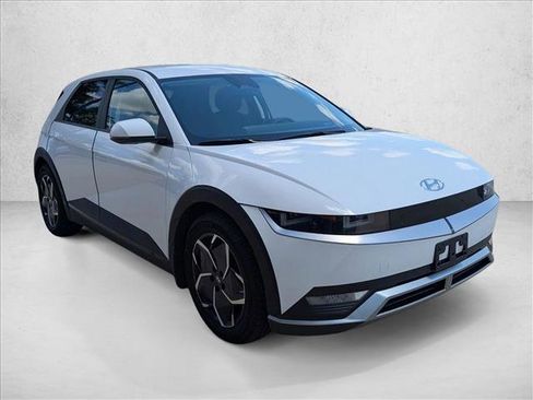 Used 2022 Hyundai Ioniq 5 SE RWD image 3