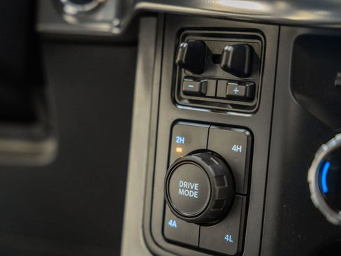 Used 2023 Ford F150 Lariat w/ Equipment Group 502A High image 32