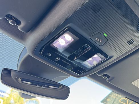 Certified 2025 Volkswagen ID.4 Pro S image 30