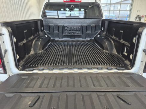 Used 2025 Chevrolet Colorado Trail Boss AWD/4WD image 13