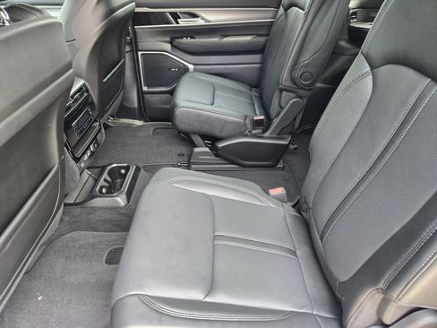New 2026 Jeep Grand Wagoneer Limited AWD/4WD image 35