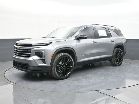 New 2026 Chevrolet Traverse LT w/ LPO, Floor Liner Package image 3