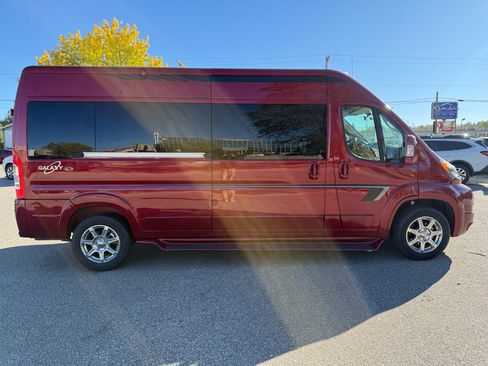 Used 2020 RAM ProMaster 2500 w/ Premium Appearance Group image 5