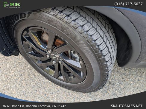 Used 2017 Land Rover Discovery SE AWD/4WD image 39