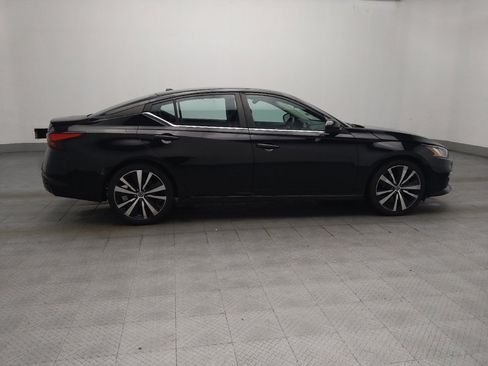 Used 2019 Nissan Altima 2.5 SR FWD image 10