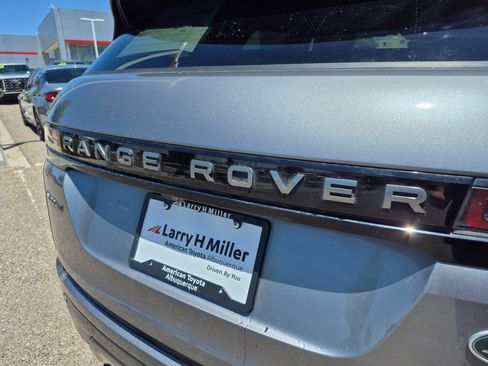 Used 2023 Land Rover Range Rover Evoque R-Dynamic S AWD/4WD image 21
